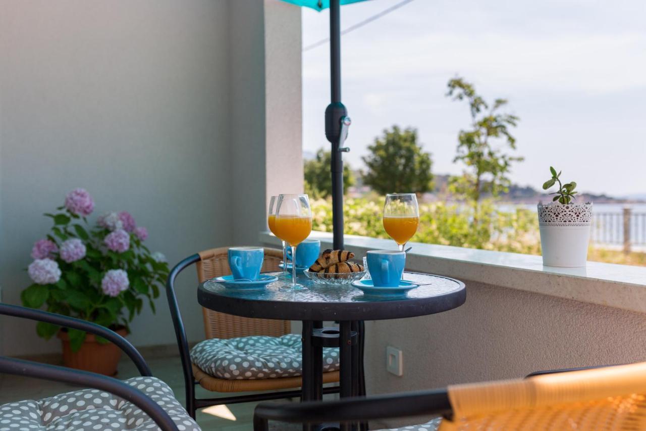 Sea La Vie Apartment Dugi Rat Ngoại thất bức ảnh