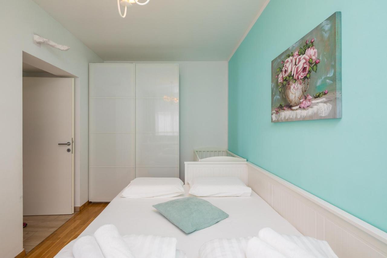 Sea La Vie Apartment Dugi Rat Ngoại thất bức ảnh