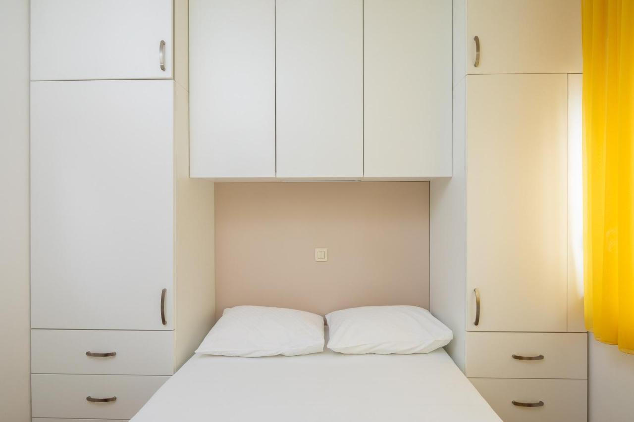 Sea La Vie Apartment Dugi Rat Ngoại thất bức ảnh