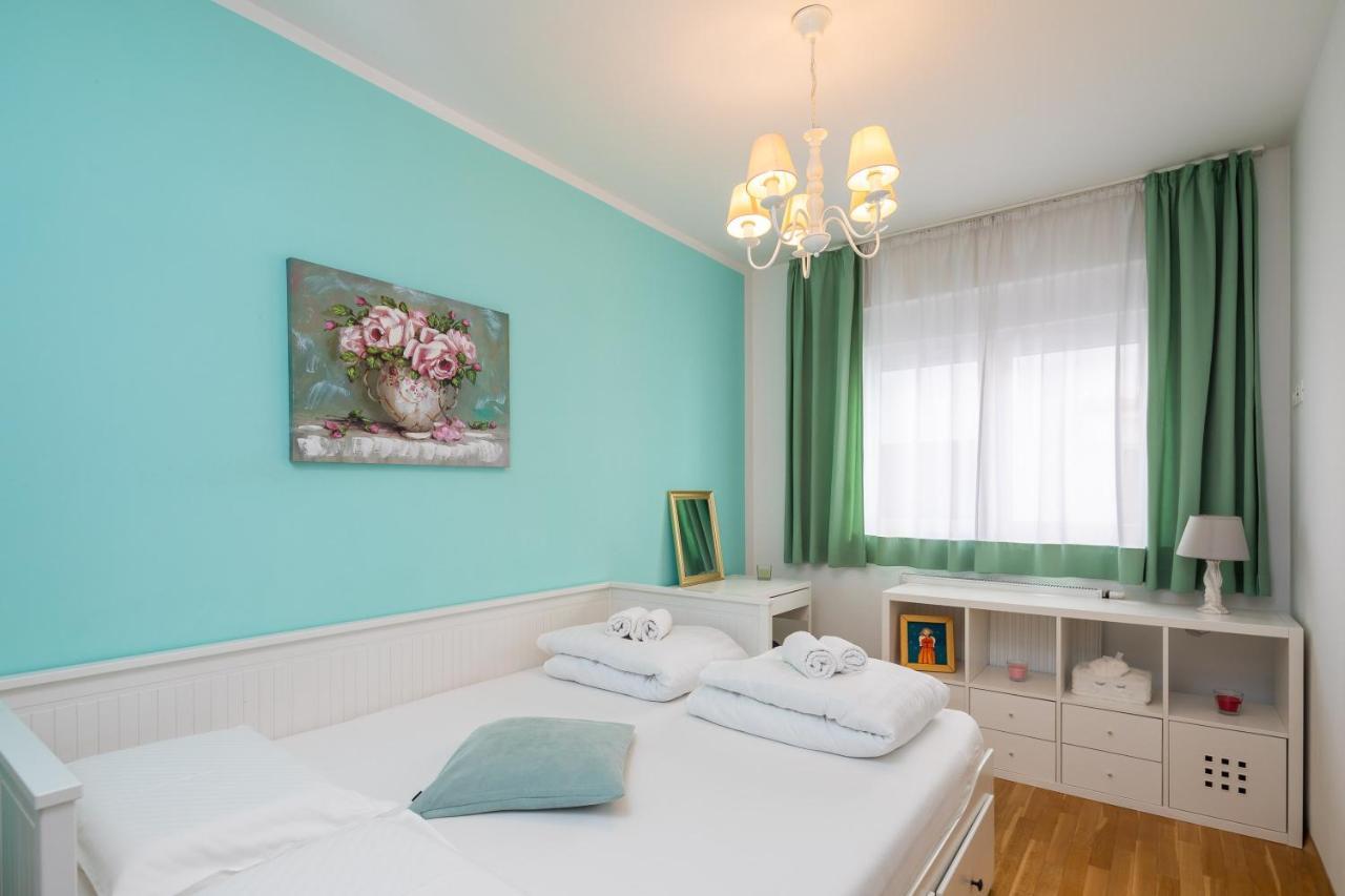 Sea La Vie Apartment Dugi Rat Ngoại thất bức ảnh